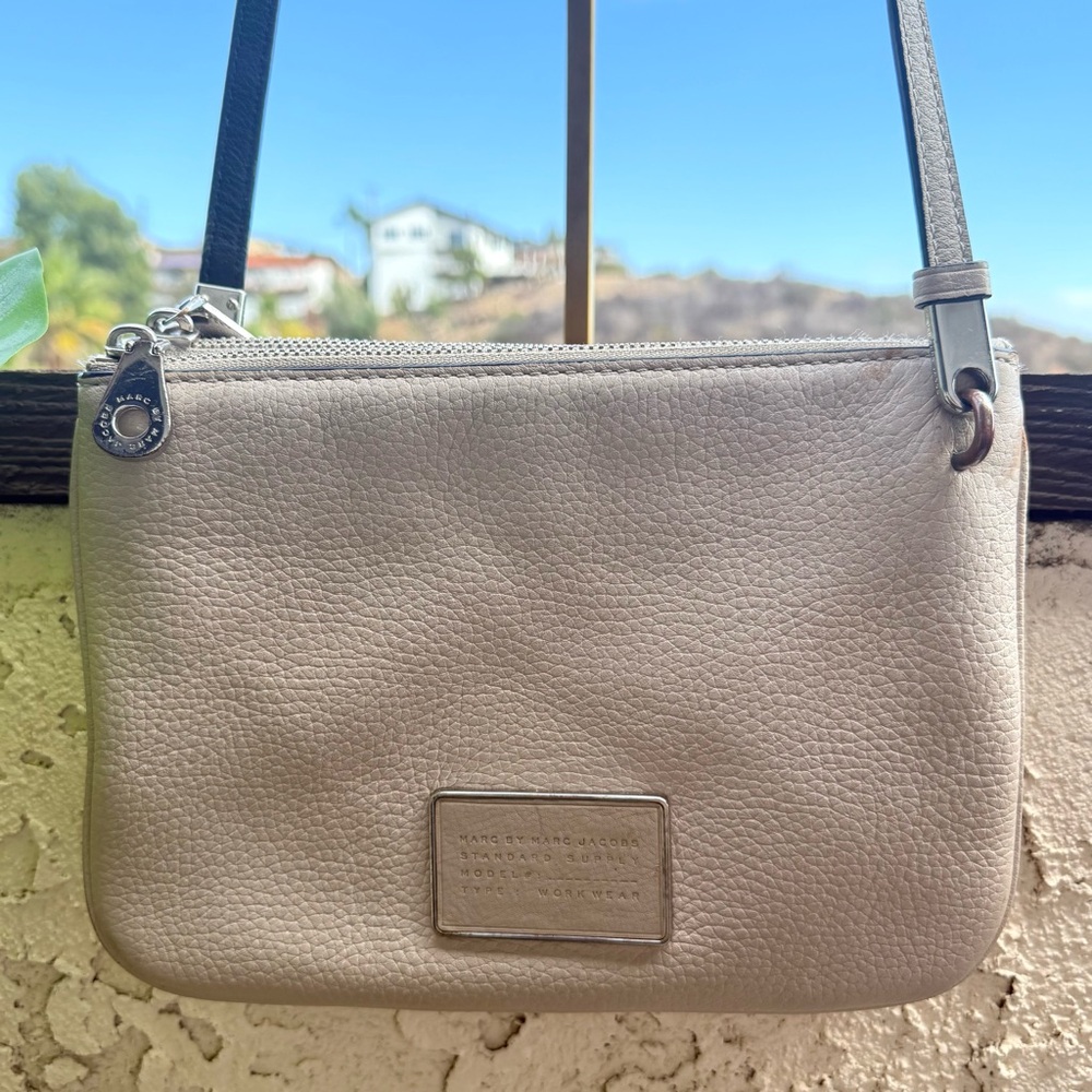 🧿PRICE FIRM🧿 
Marc by mArc Jacobs Cream Crossbody Bag
